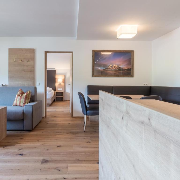 Aparthotel Panorama - Appartamento con 2 Camere da Letto e Balcone - 4