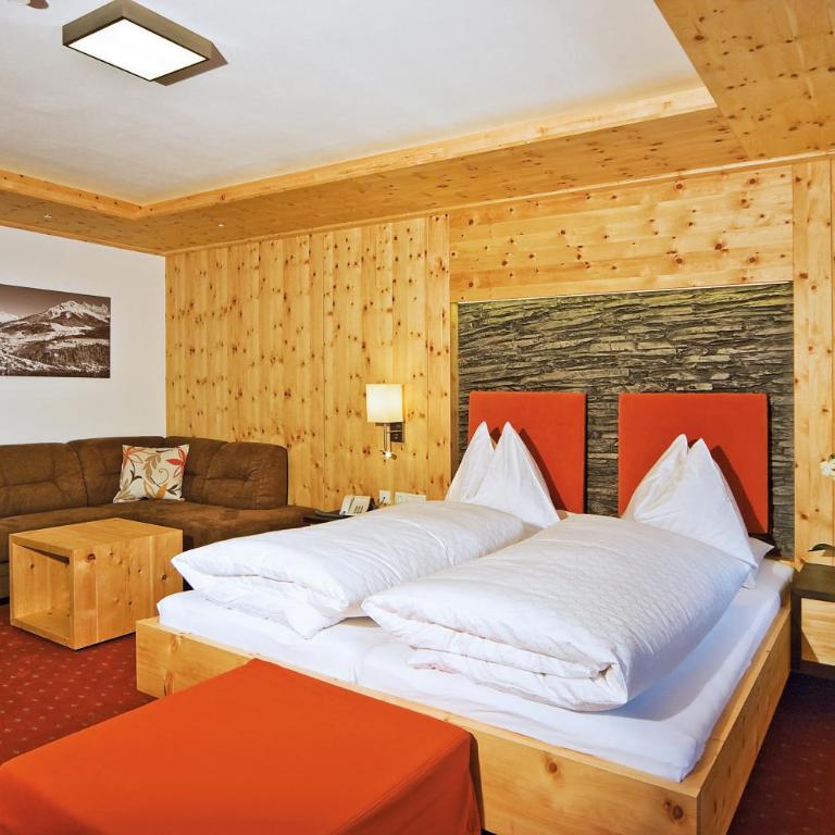 Landhotel Alpenhof Filzmoos - Doppelzimmer mit Balkon - 2