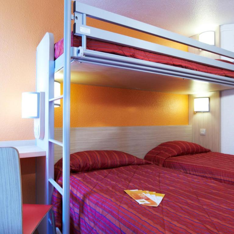 Premiere Classe Beziers - Chambre Triple - 3 Lits Simples - 1