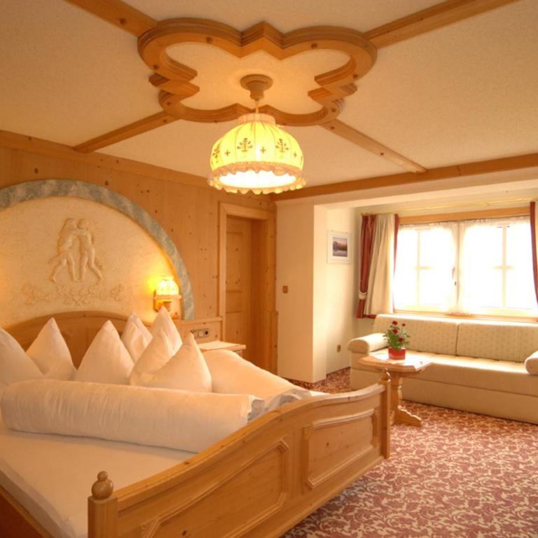 Hotel Neuwirt - Comfort Doppelzimmer mit Balkon - 2