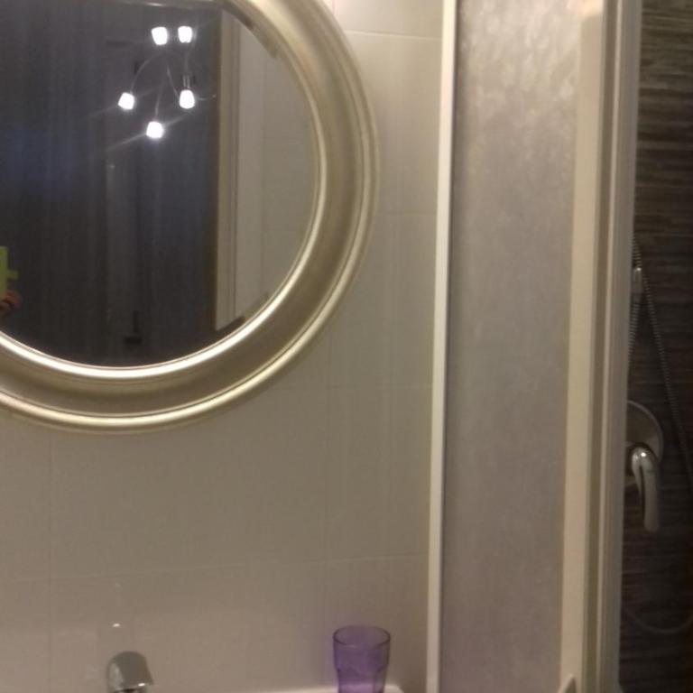Gino's House - Twin Room with Bathroom - 3