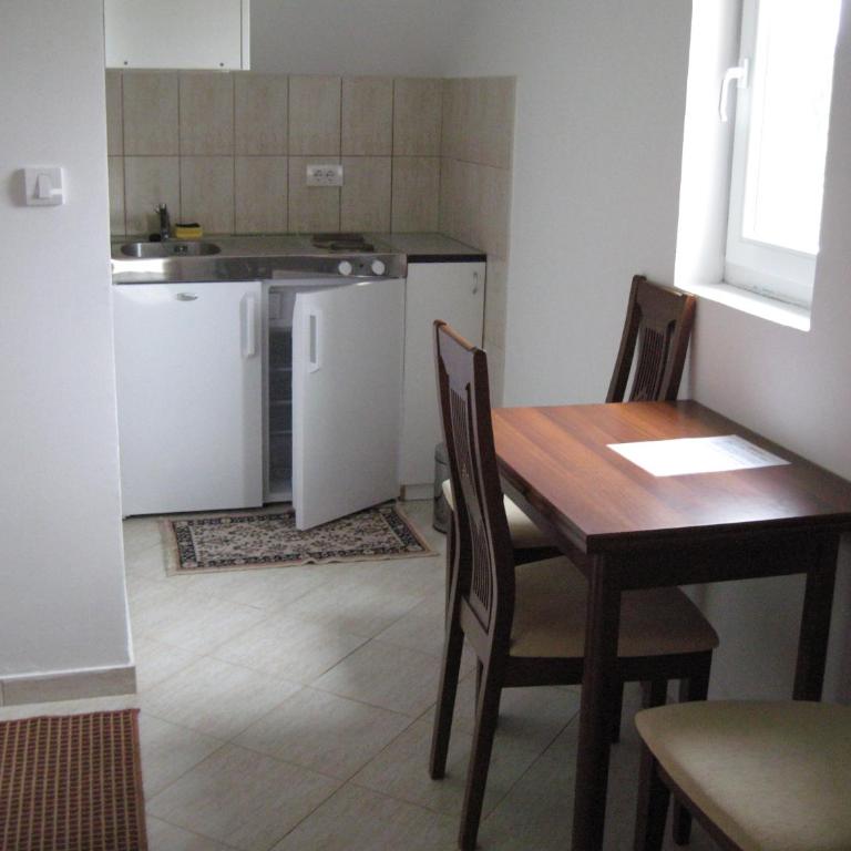 Apartments Popović - Comfort Studio Apartment with Balcony - 14