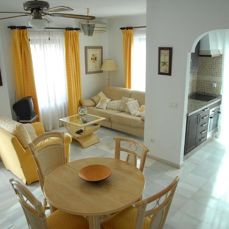 Spacious Andalusian Apartment with Pool and Level Access - Apartamento - Planta baja - 6