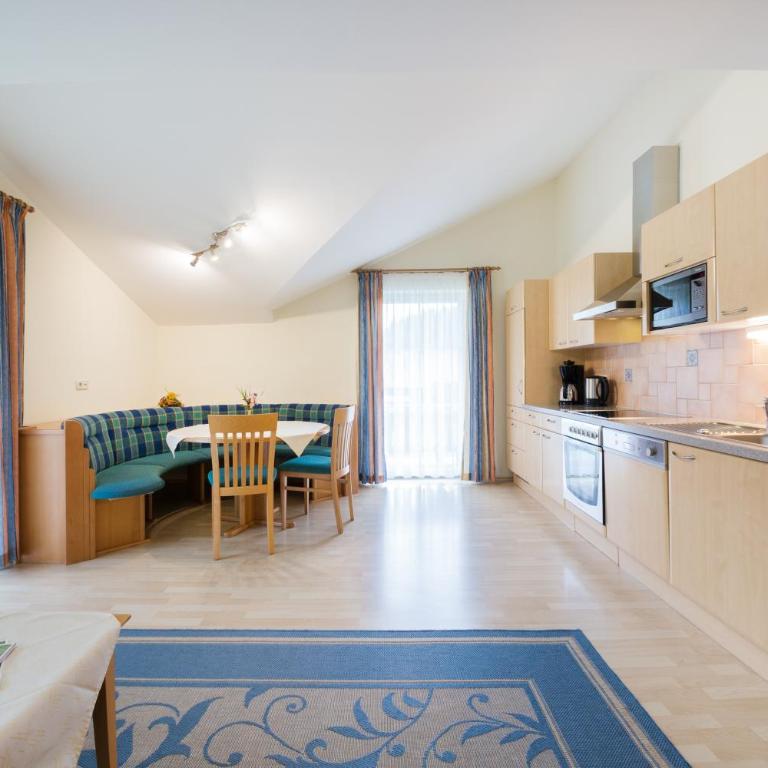 4 Mountains Apartments - Appartamento con 2 Camere da Letto - 1