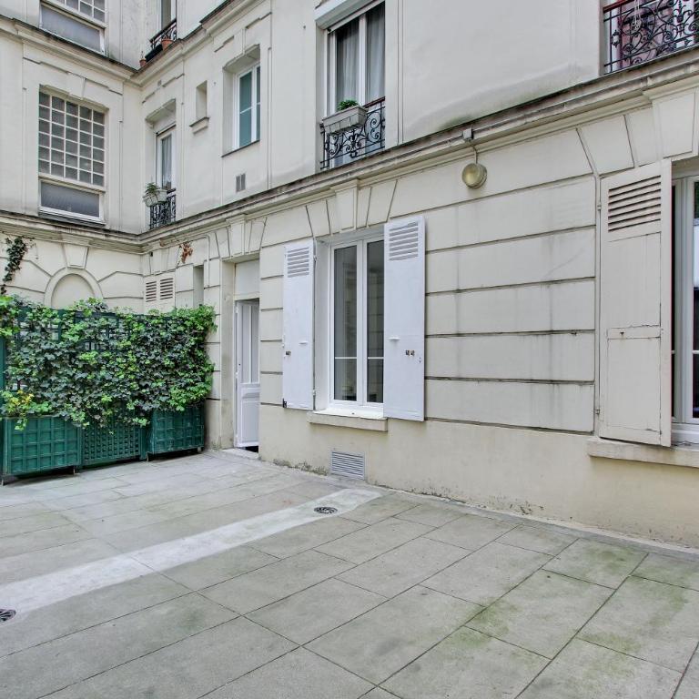 Pick a Flat's Apartment in Montmartre - Rue des Martyrs studio - Studio-Apartment - 14