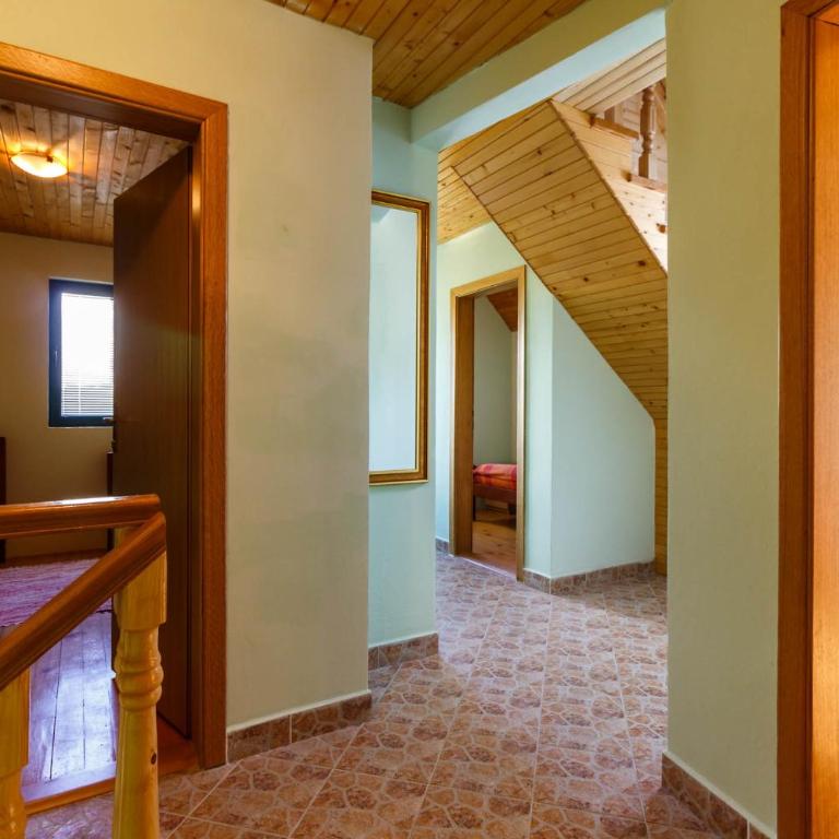 Guesthouse Wolf - Haus mit 4 Schlafzimmern - 10