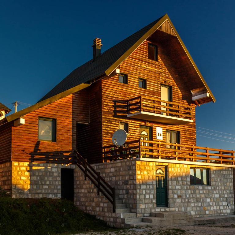 Guesthouse Wolf - Haus mit 4 Schlafzimmern - 1