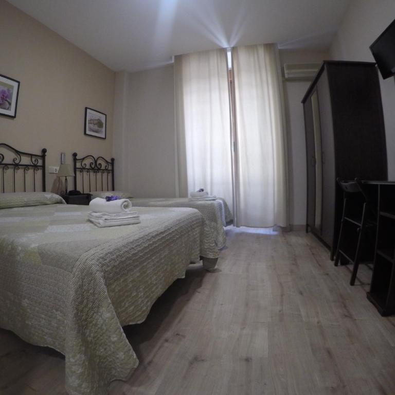 Hostal El Pilar - Double or Twin Room - 2