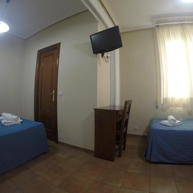 Hostal El Pilar - Double or Twin Room - 31