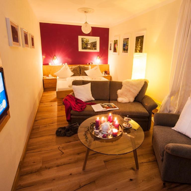Hotel LÄRCHENHOF - Economy Vierbettzimmer - 1