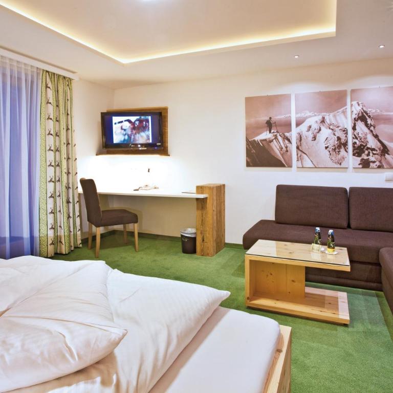 Landhotel Alpenhof Filzmoos - Doppelzimmer mit Balkon - 2