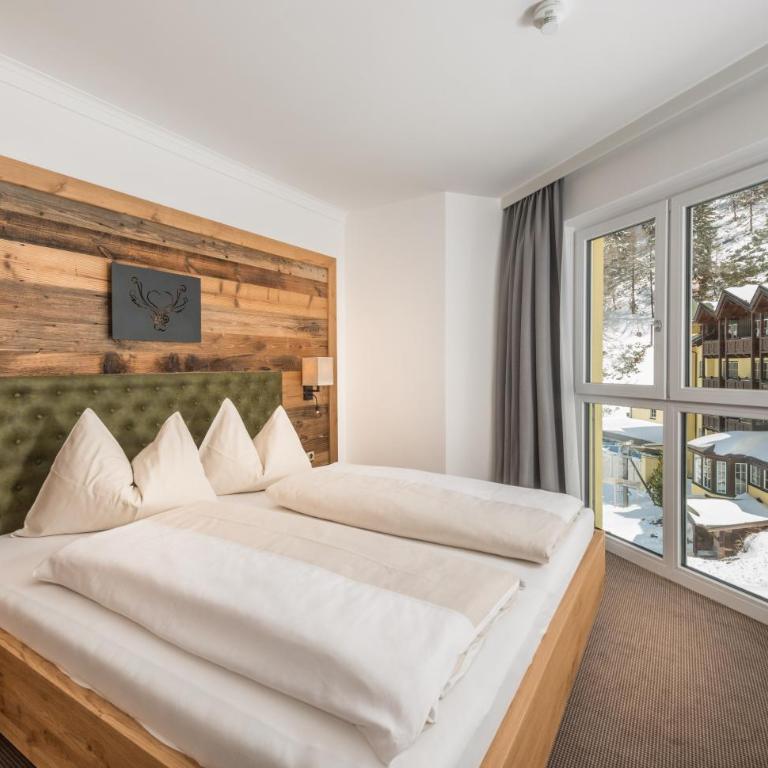 Hotel Almschlössl & Schrotteralm - Deluxe Ferienwohnung mit Balkon und Panoramablick - 5