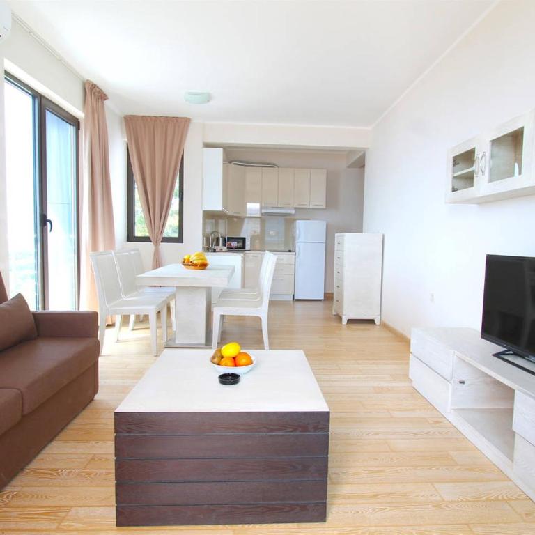 Apartments Aqua - Apartman sa 2 Spavaće Sobe, Balkonom i Pogledom na More - 2