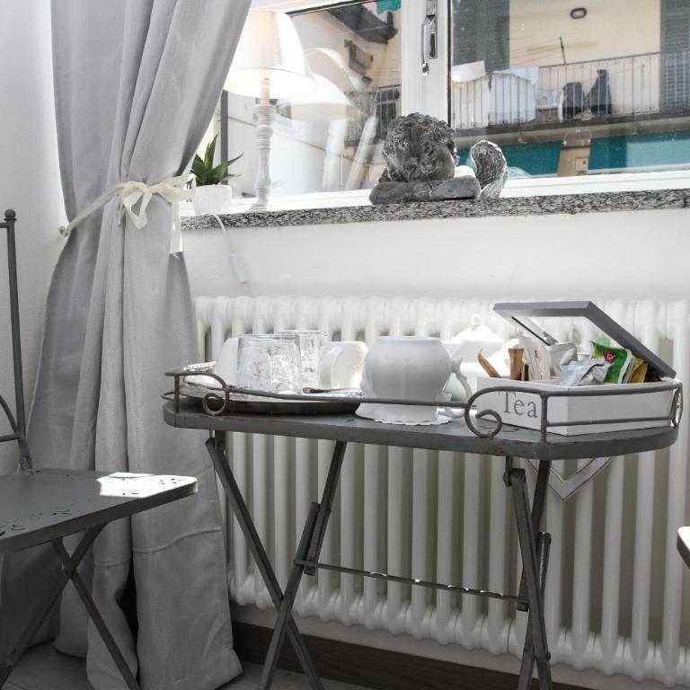 Carducci - Deluxe Double Room with Shower - 3