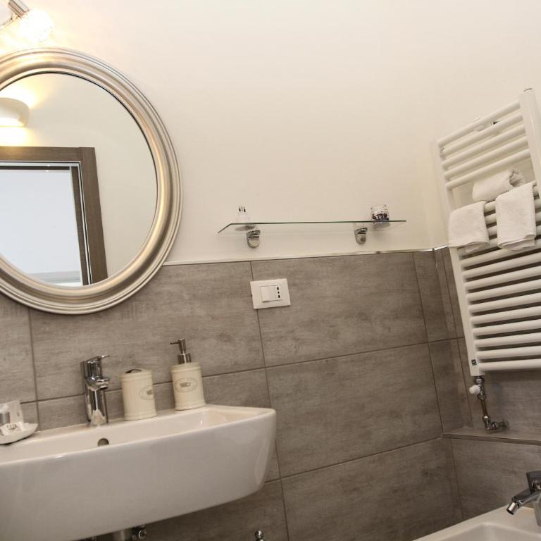 Carducci - Quadruple Room with Shower - 4