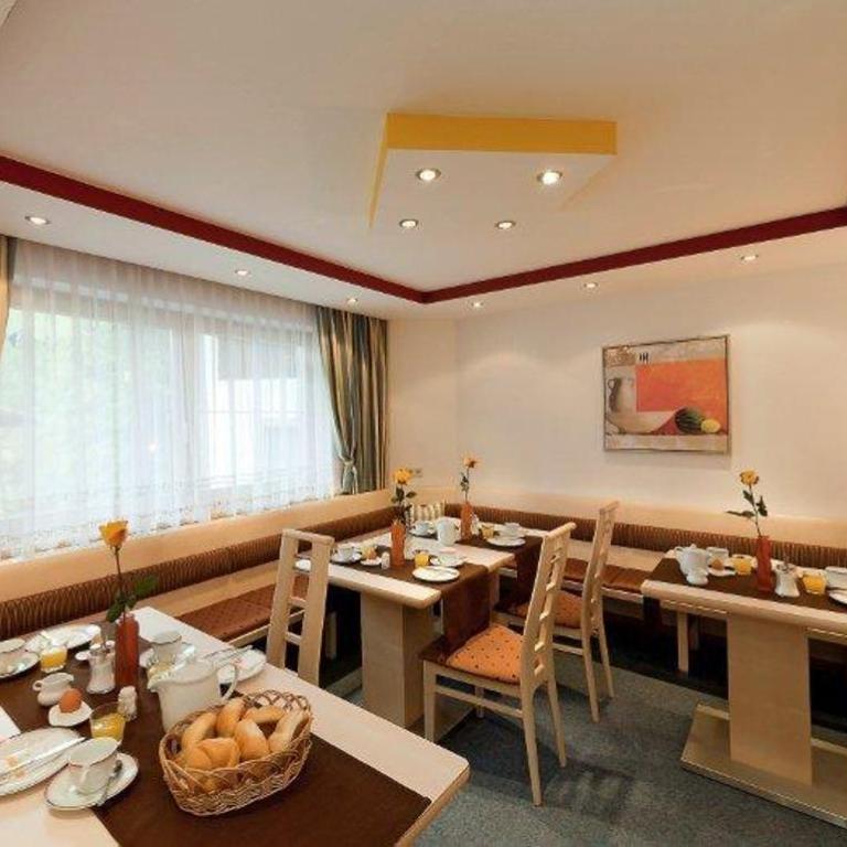 Haus Birgit - Doppelzimmer mit Balkon - 3
