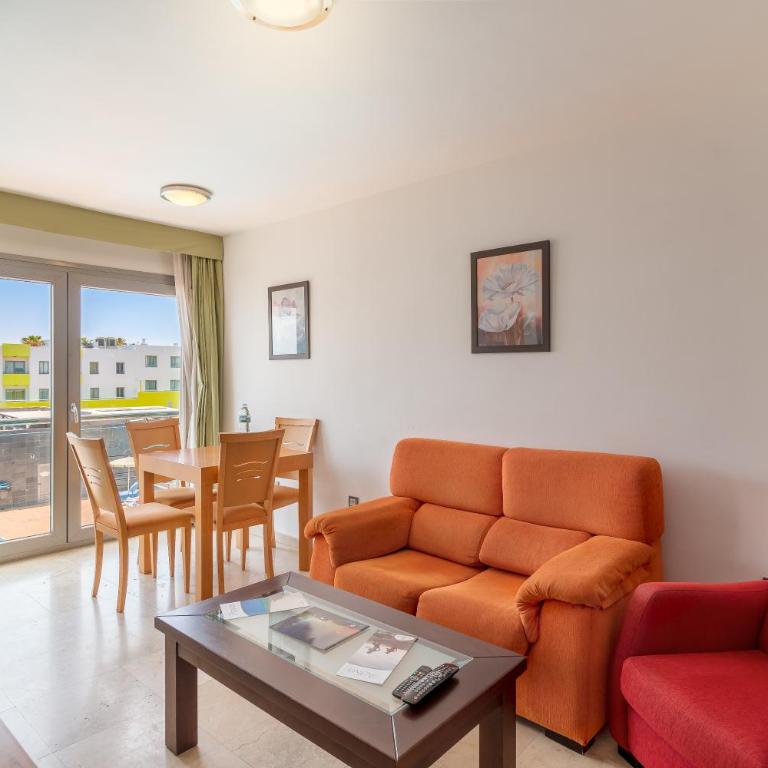 Hotel LIVVO Corralejo Beach - Apartamento Estándar (2 adultos + 1 niño) - 1