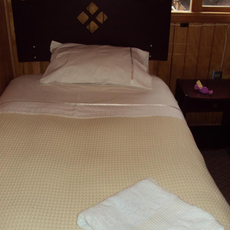 Hosteria Rayen - Habitación Individual con baño compartido - 1 cama - 5