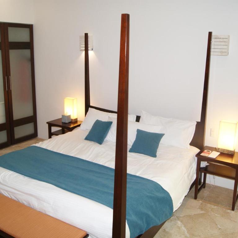 Mak Nuk Village - Clothing Optional - Dormitorio de lujo con acceso directo a la piscina - 5