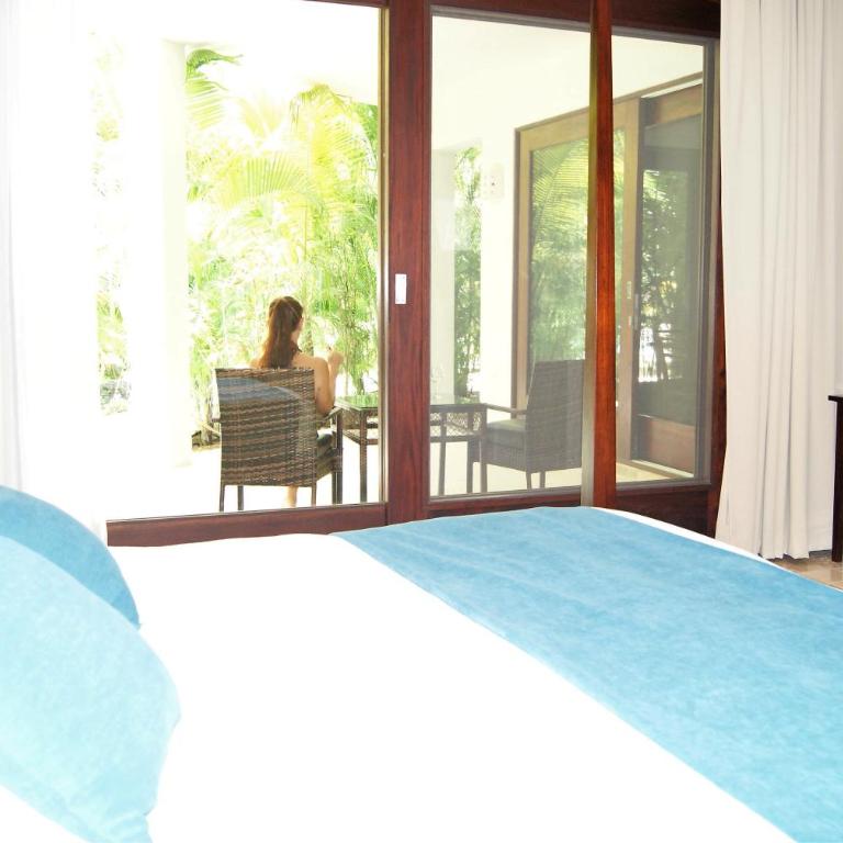 Mak Nuk Village - Clothing Optional - Dormitorio de lujo con acceso directo a la piscina - 8