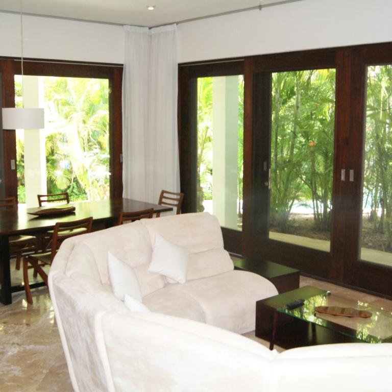 Mak Nuk Village - Clothing Optional - Dormitorio de lujo con acceso directo a la piscina - 7