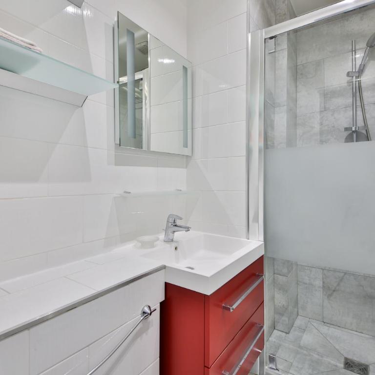 Two-Bedroom Apartment Champs-Elysées - Appartement 2 Chambres - 18