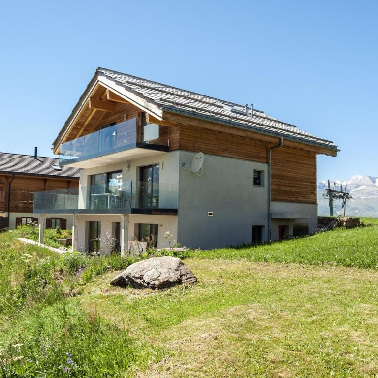 Chalet Avista - Apartment with Mountain View - 1