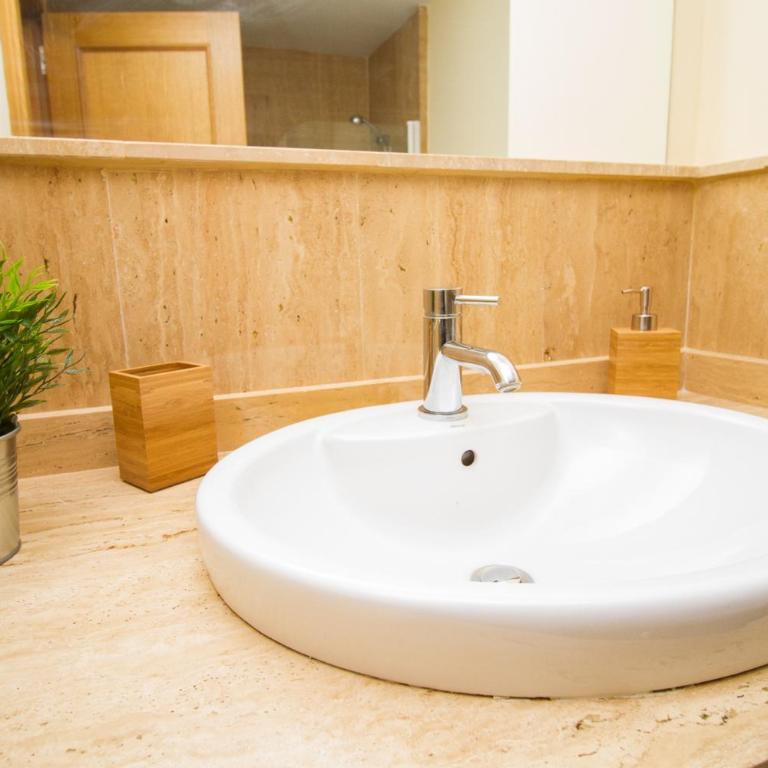 WonderStays Apartamentos La Estación - Apartamento de 2 dormitorios - 10