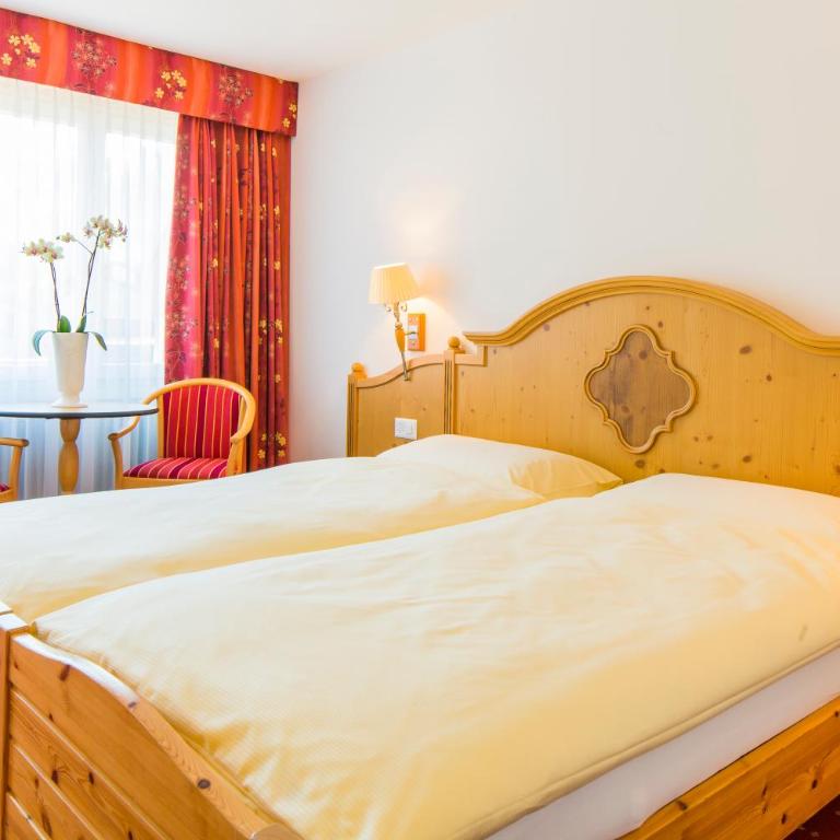 Hotel Excelsior - Doppelzimmer mit Balkon und Blick zum Matterhorn - 6