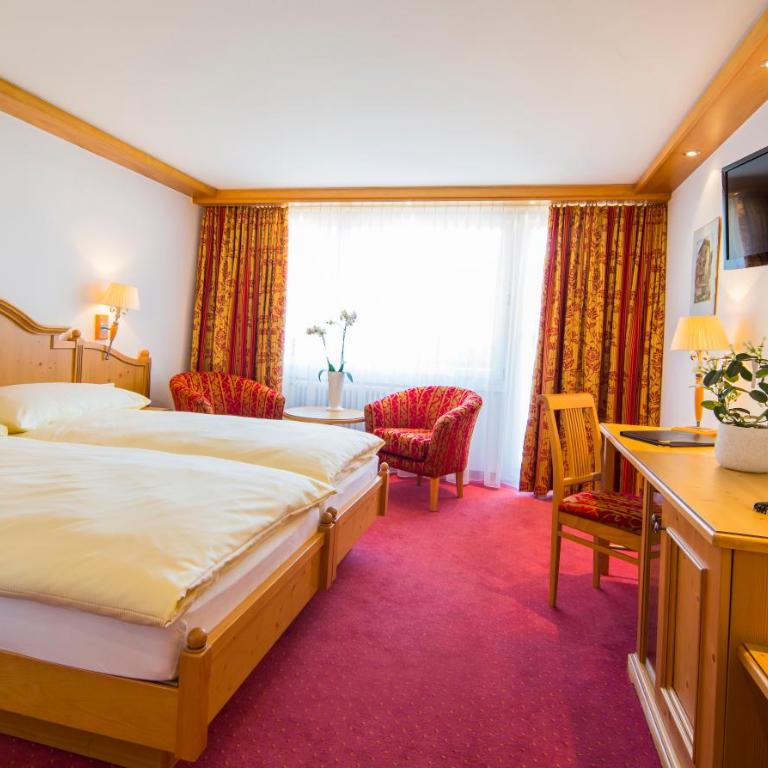 Hotel Excelsior - Deluxe Doppelzimmer mit Balkon und Blick auf das Matterhorn - 4