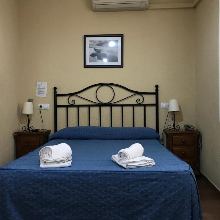 Hostal El Pilar - Double or Twin Room - 4