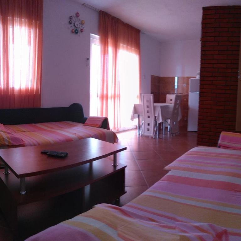 Apartmani Vujicic - Apartment with Sea View - 8