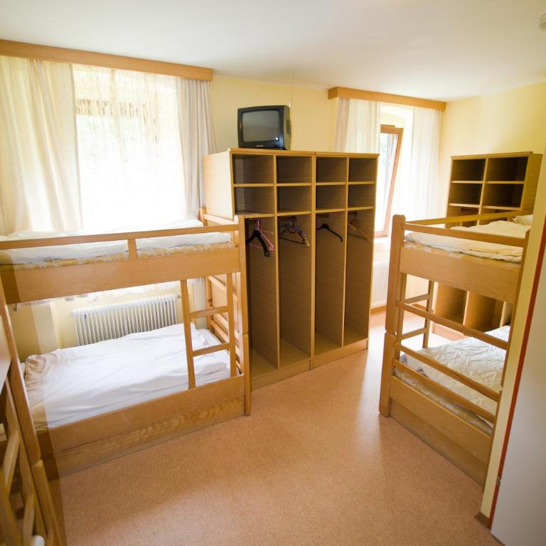 Jugendgästehaus Gosauschmied - Gruppenzimmer - 1