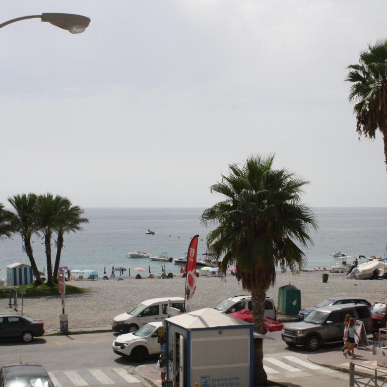 Apartamento con vista al mar a 3 minutos de la playa! Spacious Beach Apartment 3 min to the beach - Apartamento de 1 dormitorio - 6