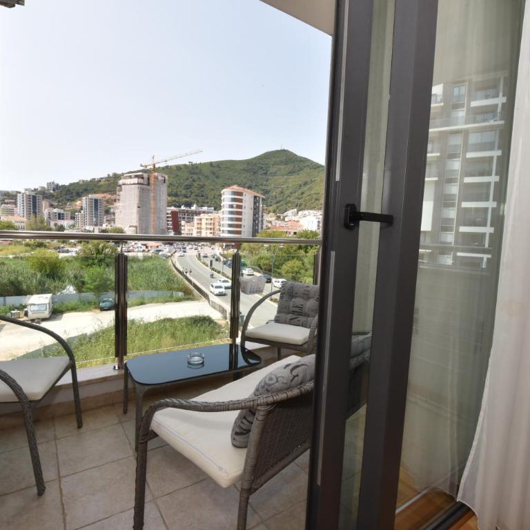 Lux Apartments Kristina - Two-Bedroom Apartment - 6