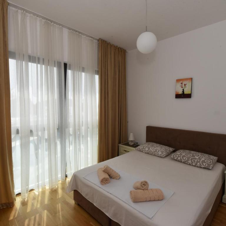 Lux Apartments Kristina - Two-Bedroom Apartment - 7