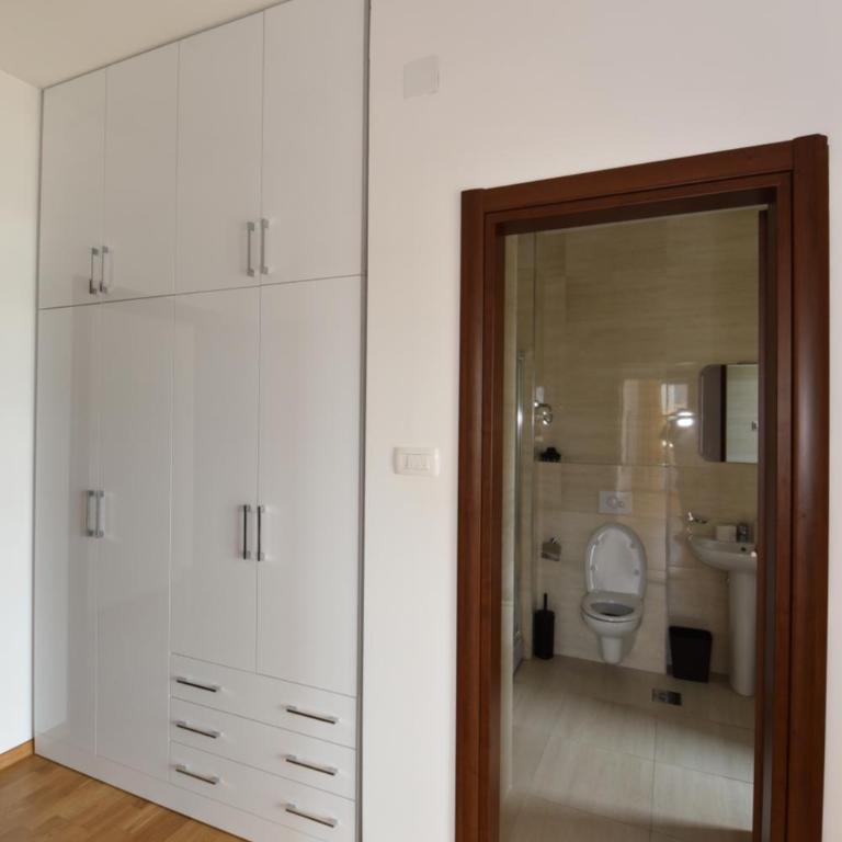 Lux Apartments Kristina - Two-Bedroom Apartment - 3