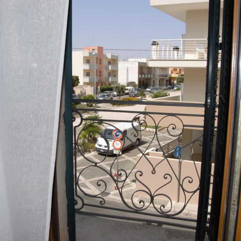 L'Angulus Ridet - Camera Matrimoniale con Balcone - 5