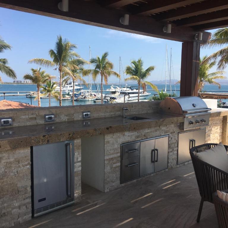 Amazing Vista Coral Condo - Apartment with Sea View - 11