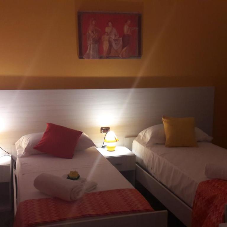 B&B Cornelia - Camera Doppia con Letti Singoli con Bagno Privato - 7
