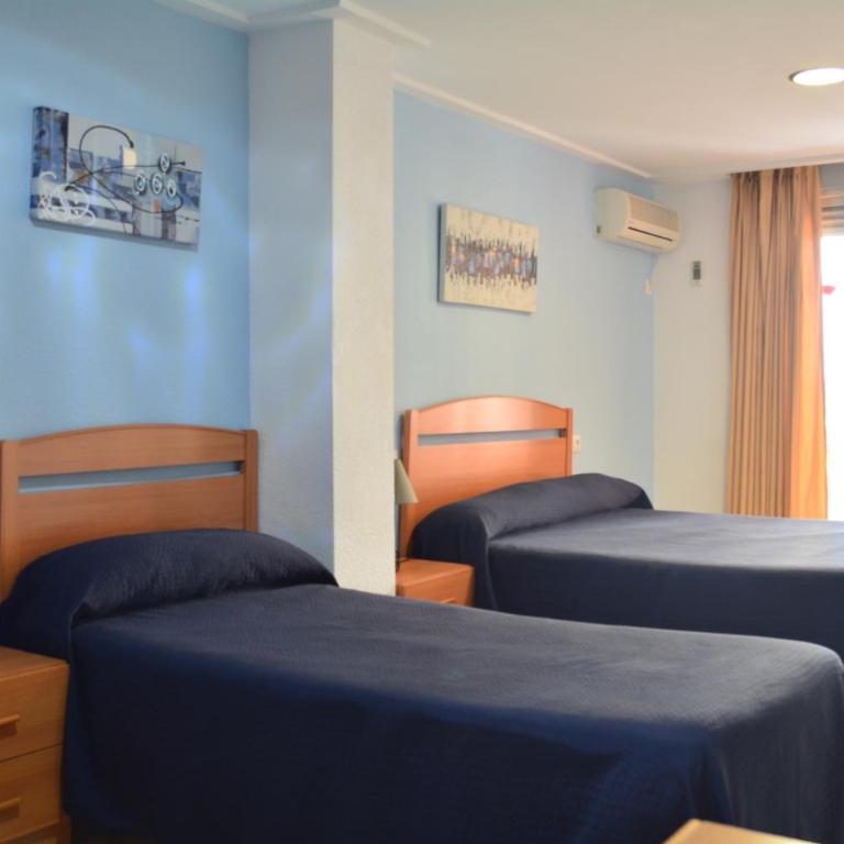 Hotel L'Escala - Triple Room - 3