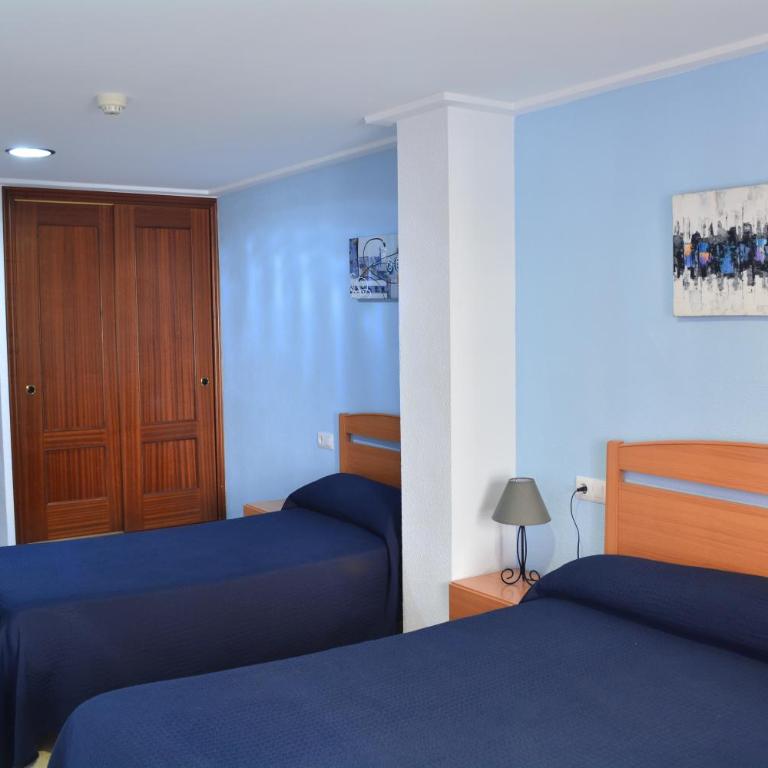 Hotel L'Escala - Triple Room - 2