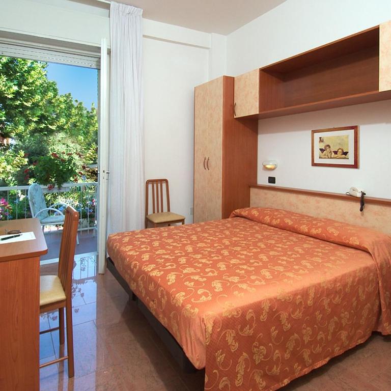 Hotel Garden - Parking Included - Camera Comfort Matrimoniale/Doppia con Letti Singoli - 2