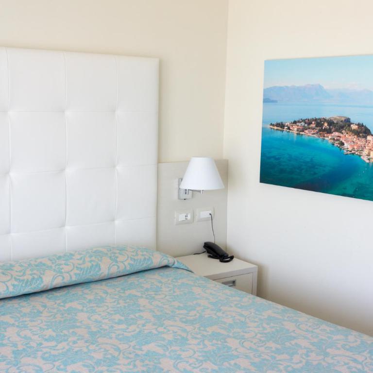 Hotel Holiday - Camera Matrimoniale Superior - 9