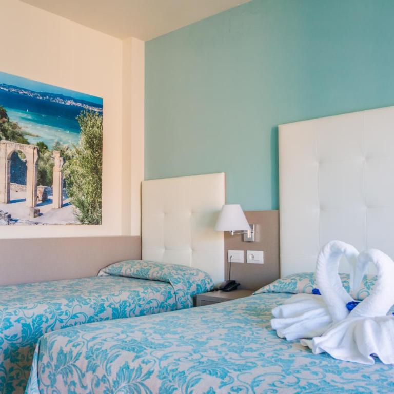 Hotel Holiday - Camera Tripla Superior - 5