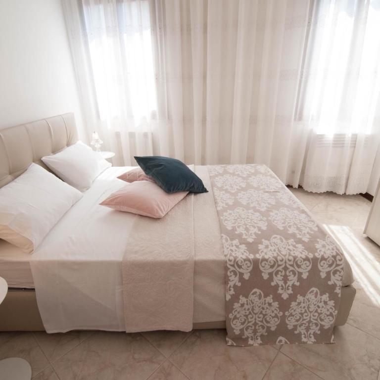 Riva Excelsior Apartment - Appartamento con 2 Camere da Letto - 14