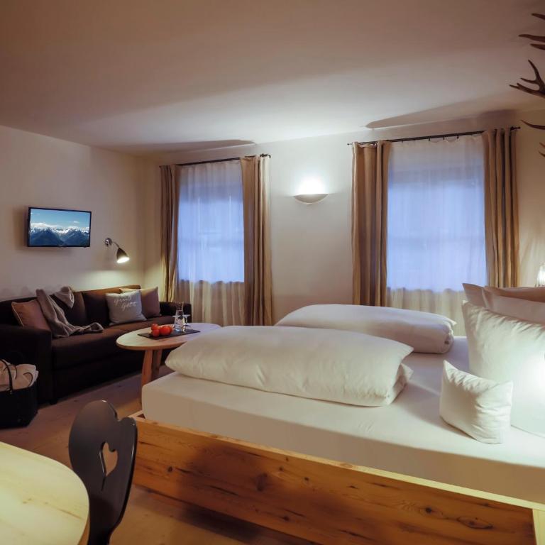 Staudacherhof in Garmisch-Partenkirchen I Blick aufs Zugspitzmassiv I einzigartige Bayurvida Küche - Classic Doppelzimmer - Nebengebäude - 2