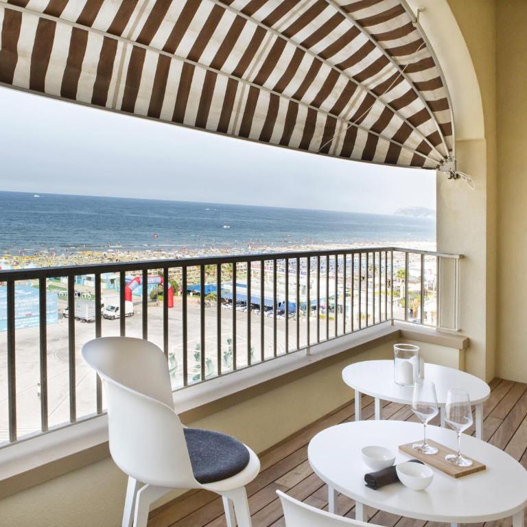 Luxury Suites Collection - Milano 33 - Deluxe Suite with Sea View - 2