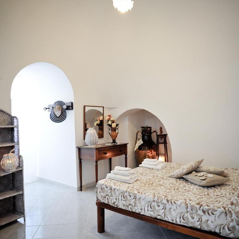 Trulli di nonna Palma - Three-Bedroom House - 11
