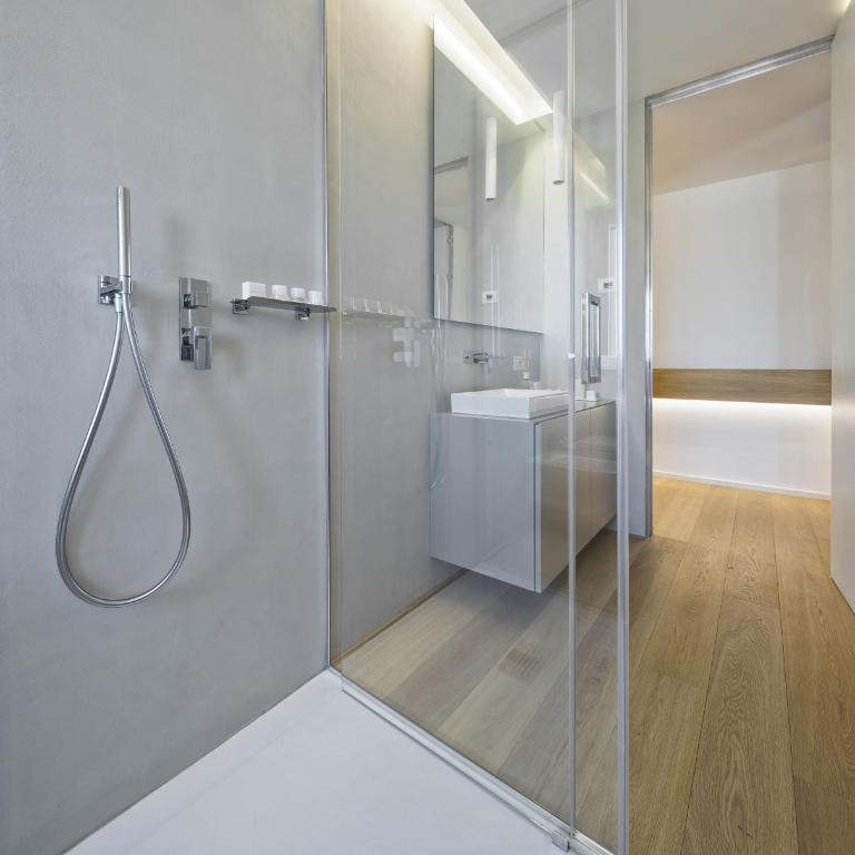 Luxury Suites Collection - Milano 33 - Deluxe Suite with Sea View - 12